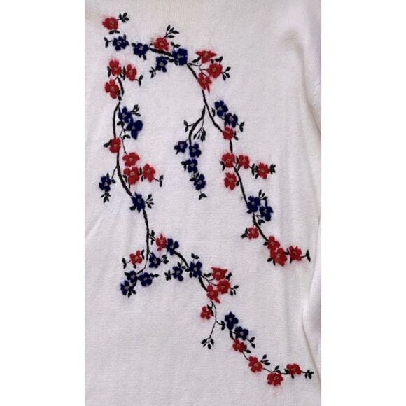 Elisabeth by Liz Claiborne Floral Embroidered Long Sleeve Sweater, Size 3X - Picture 4 of 6